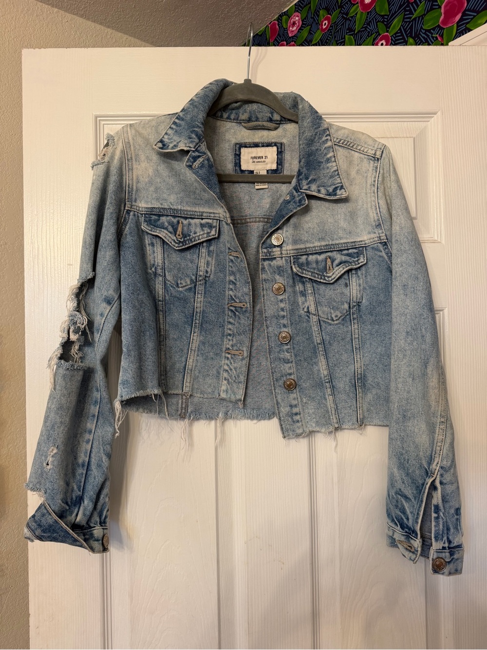 Forever 21 Distressed Light Blue Denim Crop Jacket - Women size small